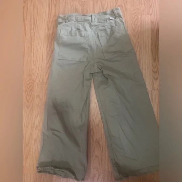Green Billabong flared pants - Picture 6 of 10